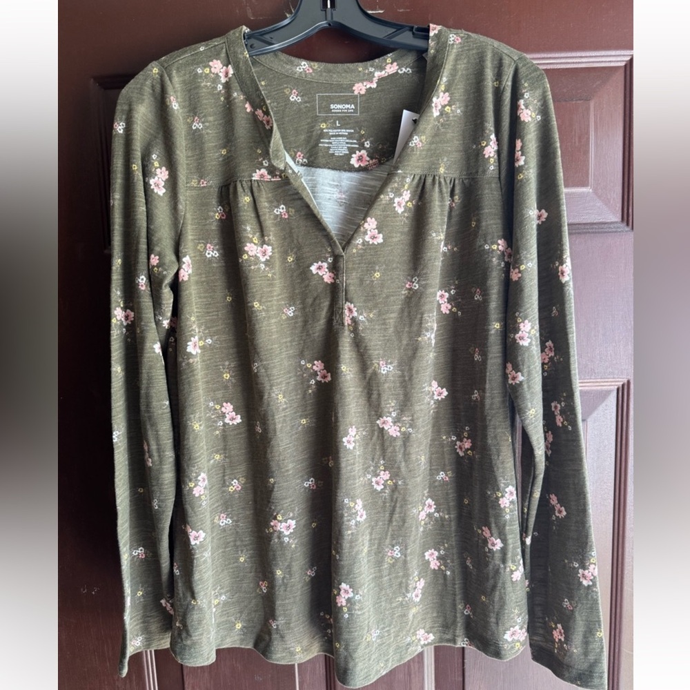 Sonoma Long Sleeve olive green soft Floral Tee Shirt Size Large NWT